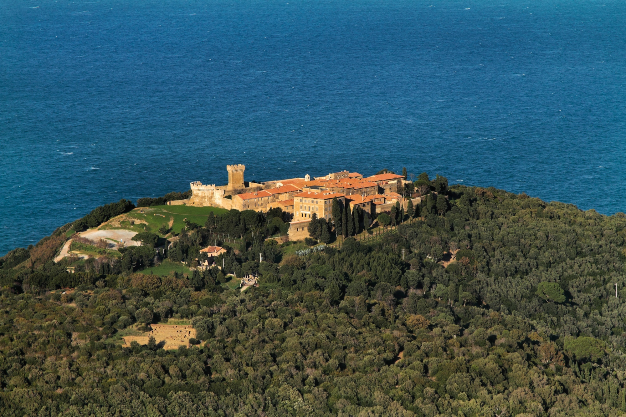 Populonia from above
