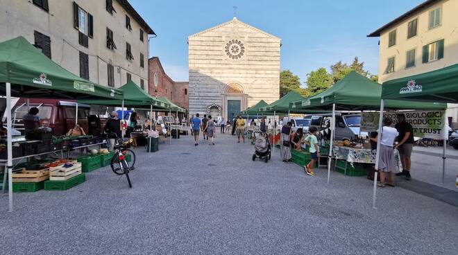 The Organic Market of Lucca by MercoledìBio